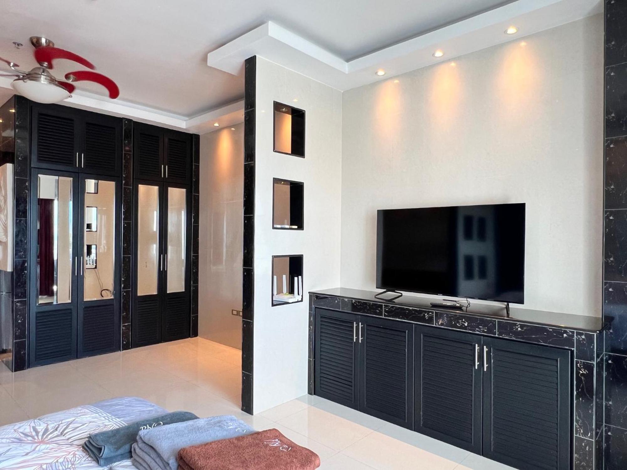 Viewtalay Beachfront By Nd Pattaya Exterior foto